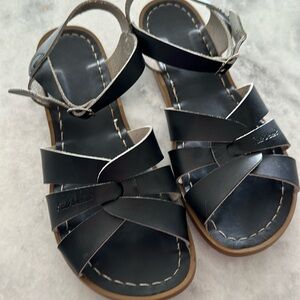 The Saltwater sandal by Hoy size 9.5 women’s